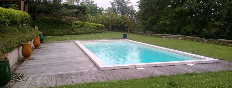 Rénovation de Piscine à Roanne (42) : Modernisez votre Bassin avec Nature et Paysage